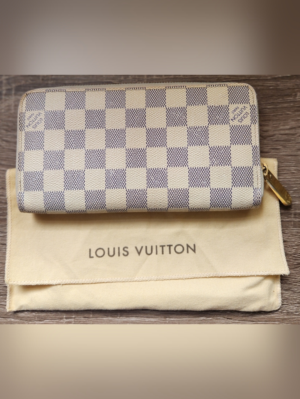 Louis Vuitton Damier Azur Zippy Wallet With Dustbag